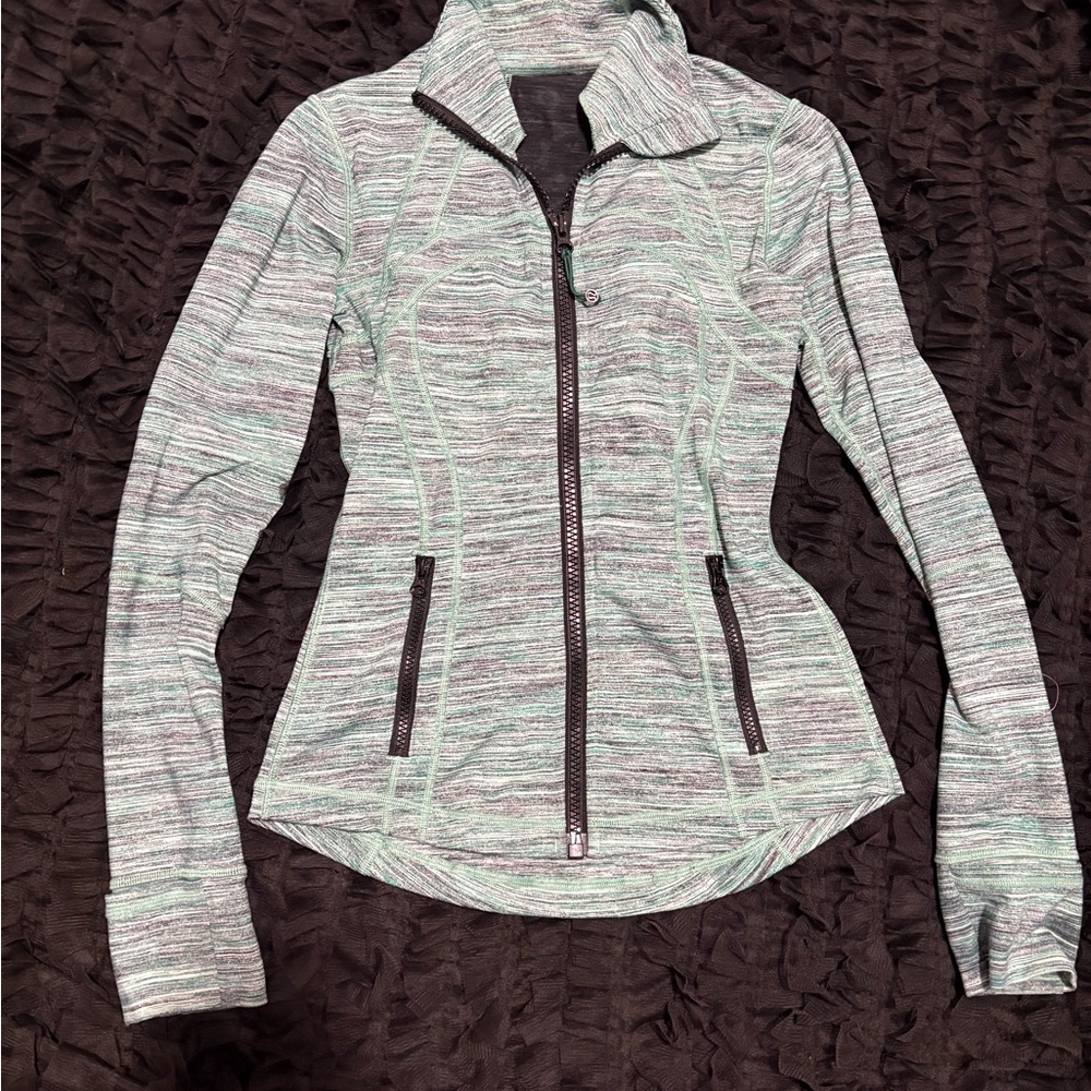 Lululemon Define Jacket w/ full zip & thumbholes. Mint Green, gray & black